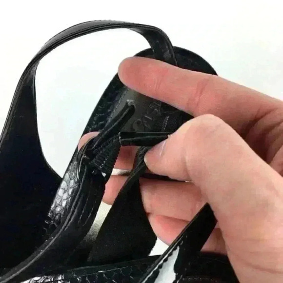 East 5th Heels Size 9.5 Snakeskin Print Peep Toe - Picture 9 of 10